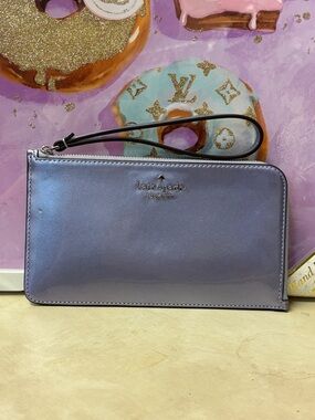 kate spade iridescent purple wristlet 🆕